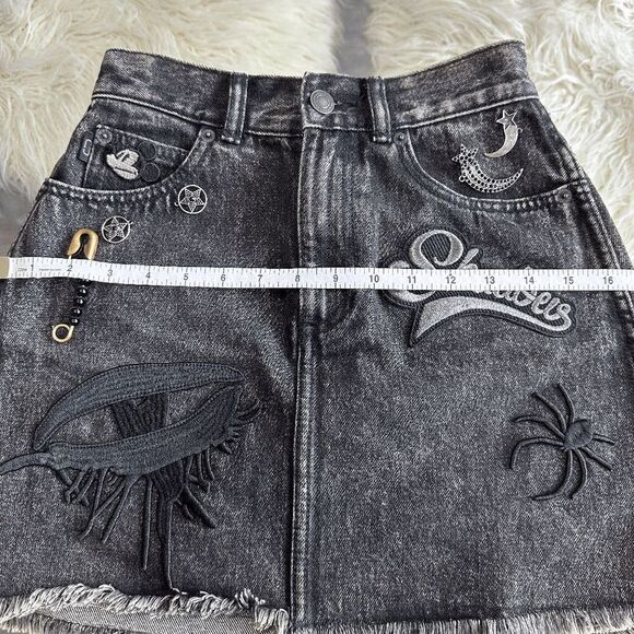 Marc Jacobs Embroidered Denim Skirt Size: XS - Picture 11 of 11